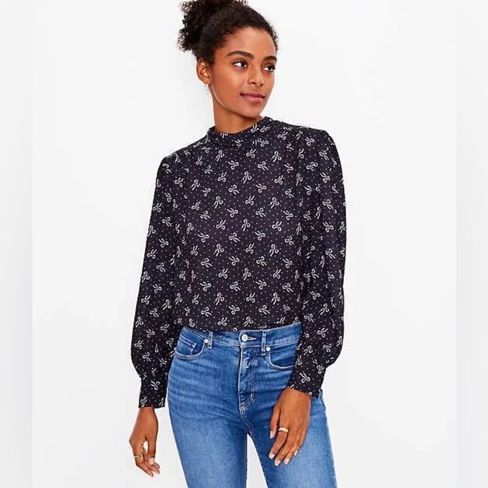 LOFT Bow Tie Back Blouse Long Sleeve Pullover Black & White Sz. SMALL